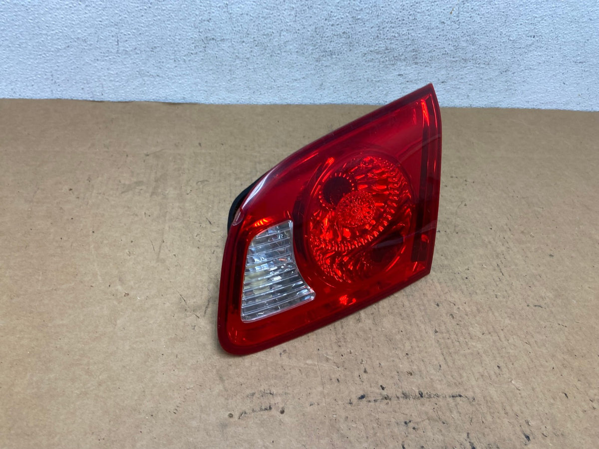 2007 2008 2009 Hyundai Santa Fe Right Passenger Tail Light Inner AD4756 LK2
