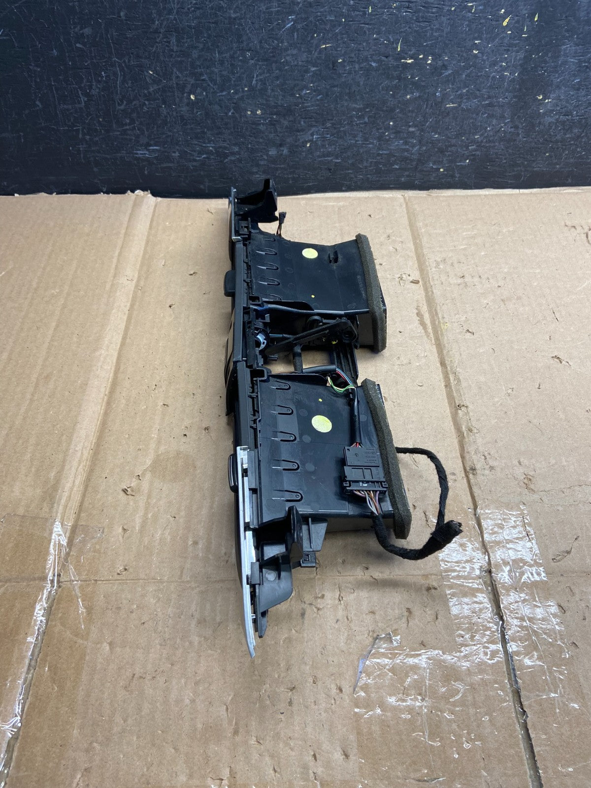 2012 to 2017 Audi A6 A7 Center Dashboard Air Vent ah5667 DG1