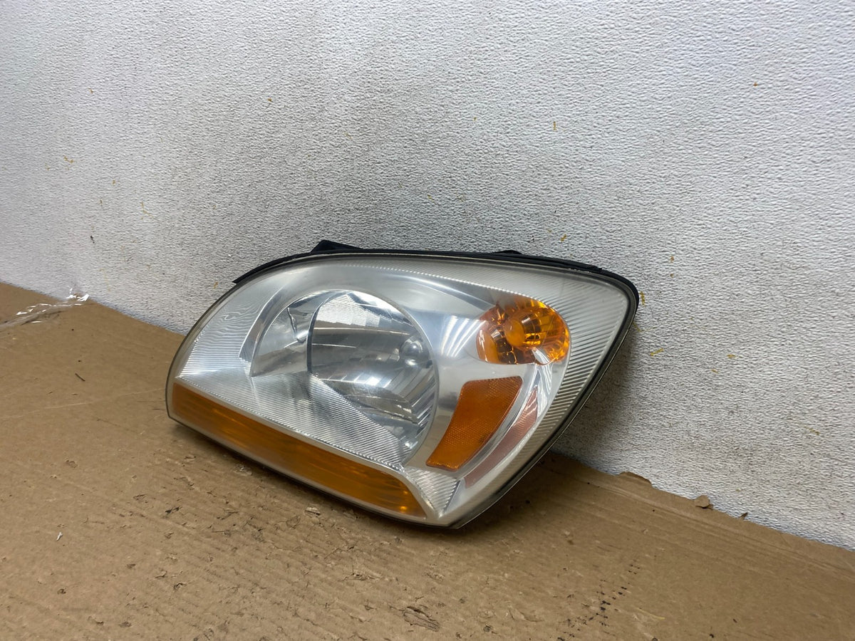 2005 to 2006 Kia Sportage Left Driver LH Halogen Headlight AH9221 DW2