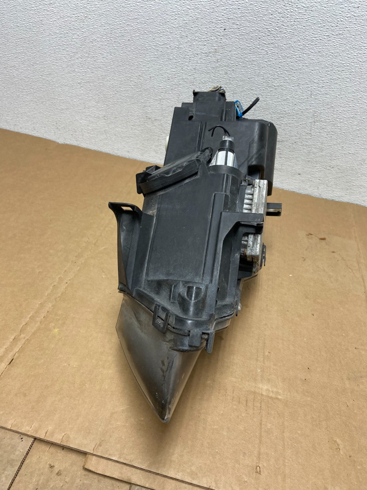2004-2007 Bmw 645Ci 650I M6 E63 E64 Right Passenger Xenon Headlight AC838210