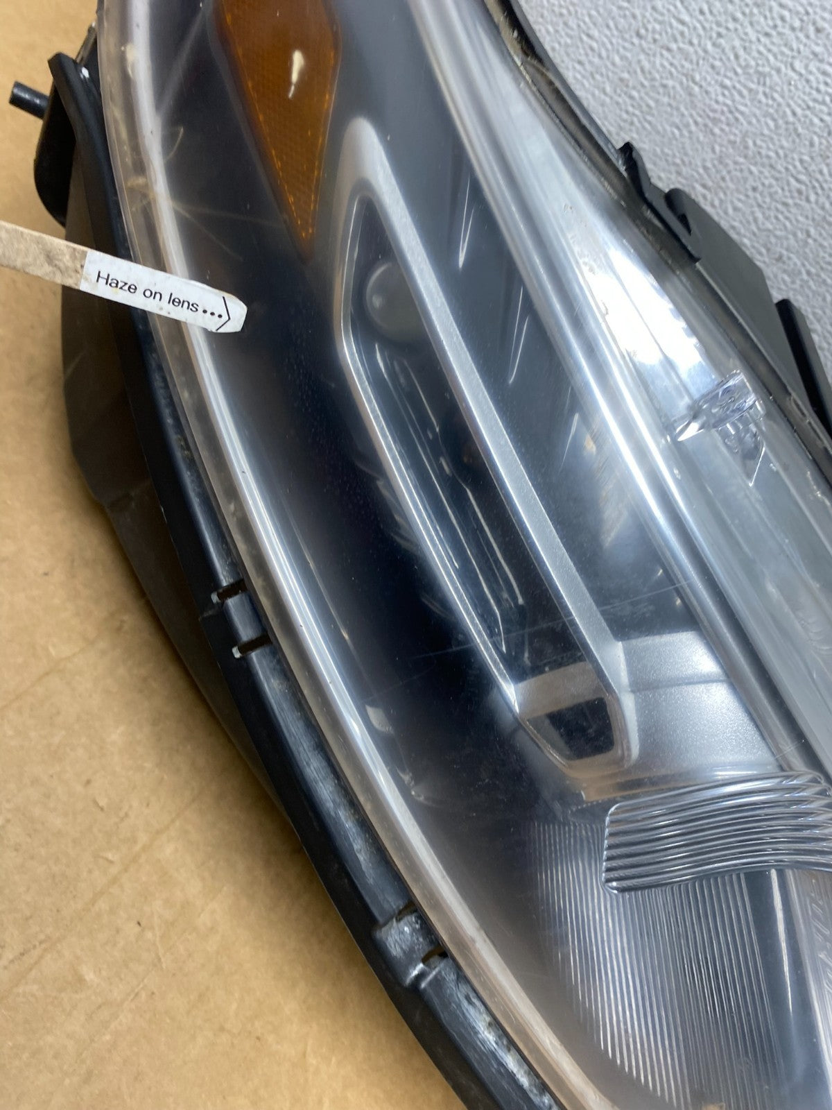 2013 to 2019 Ford Taurus Right Passenger RH Side Headlight Halogen AD4458 DW4