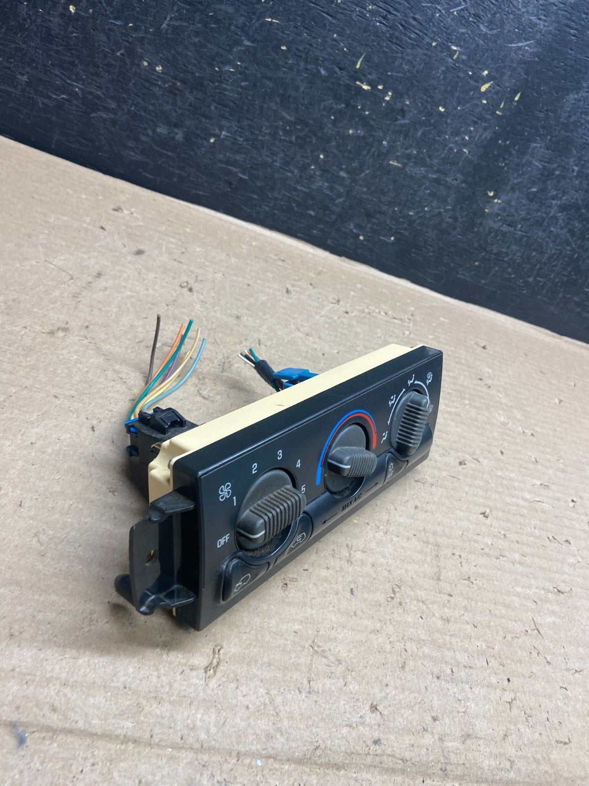 1999 to 2002 Chevrolet Silverado HVAC Heater Climate Control Module AH5335 DG2