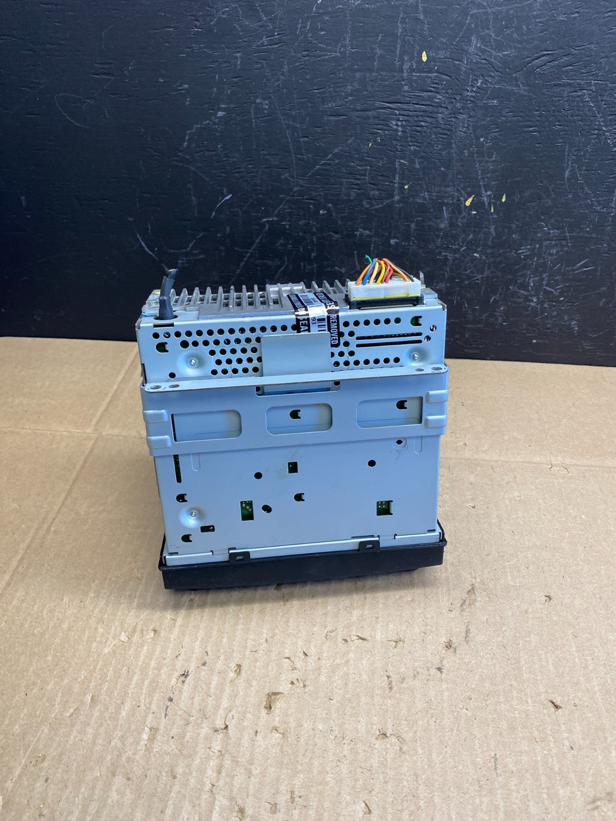 2007 - 2009 Kia Sedona Entourage Radio Stereo Receiver AM FM CD Player AB9501 DG4