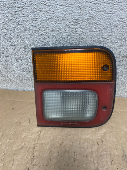 1996 to 1998 Mazda Mpv Left Driver LH Side Inner Tail Light Oem S0964 DW0