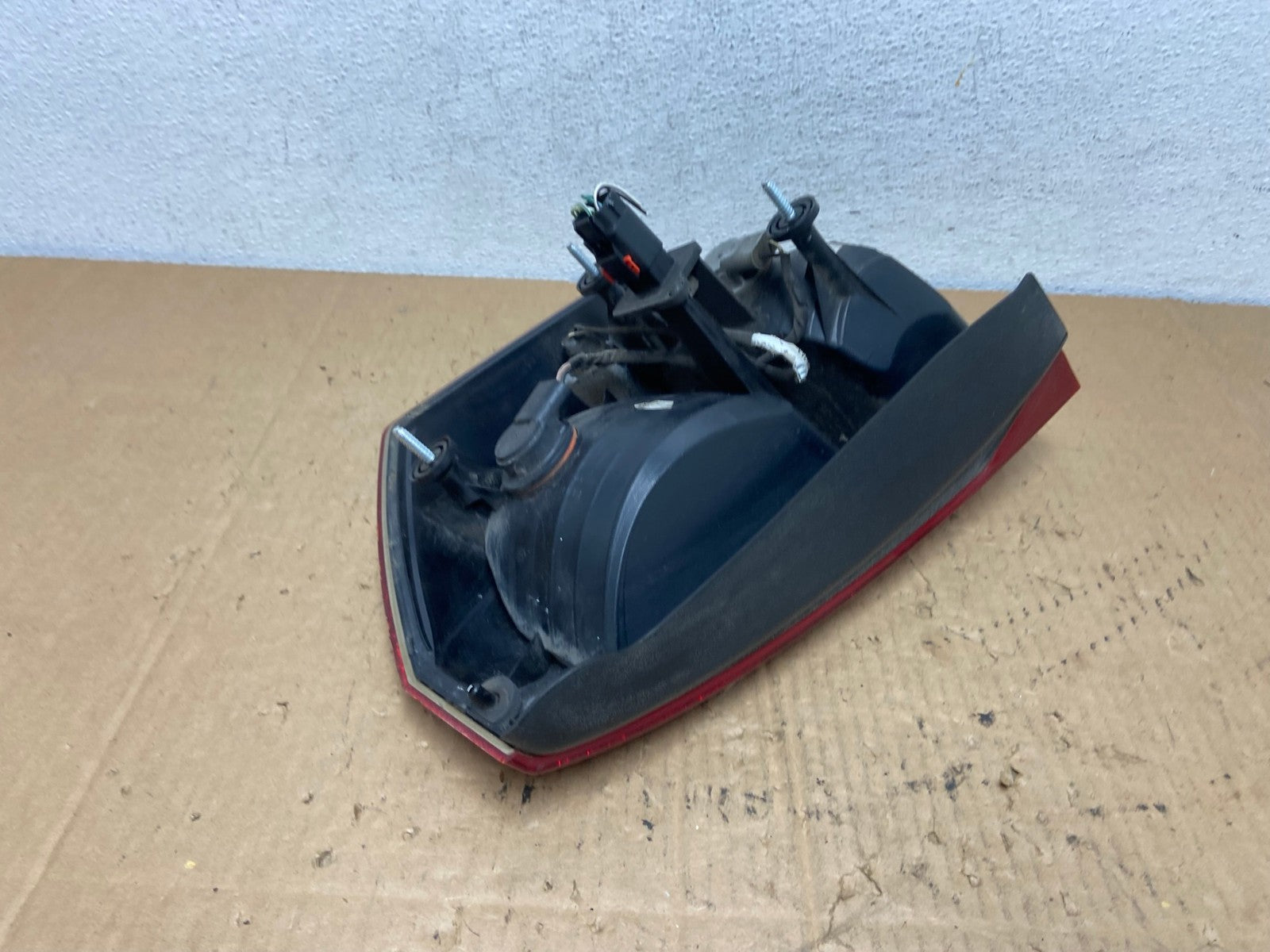 2005 - 2007 Chrysler 300 Left Driver Lh Side Tail Light AD2488 LK6