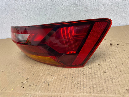 2019-2024 Volkswagen Jetta Right Passenger RH Side Tail Light OEM AC3978 LK1