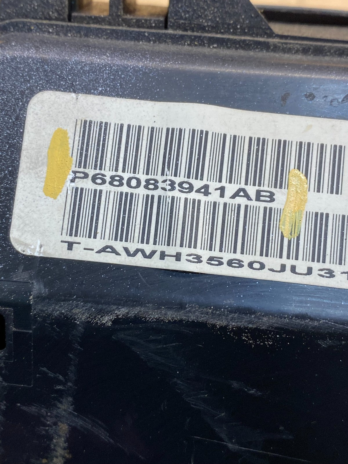 2011 Dodge Charger 5.7L Engine Fuse Box AH1615 DG5
