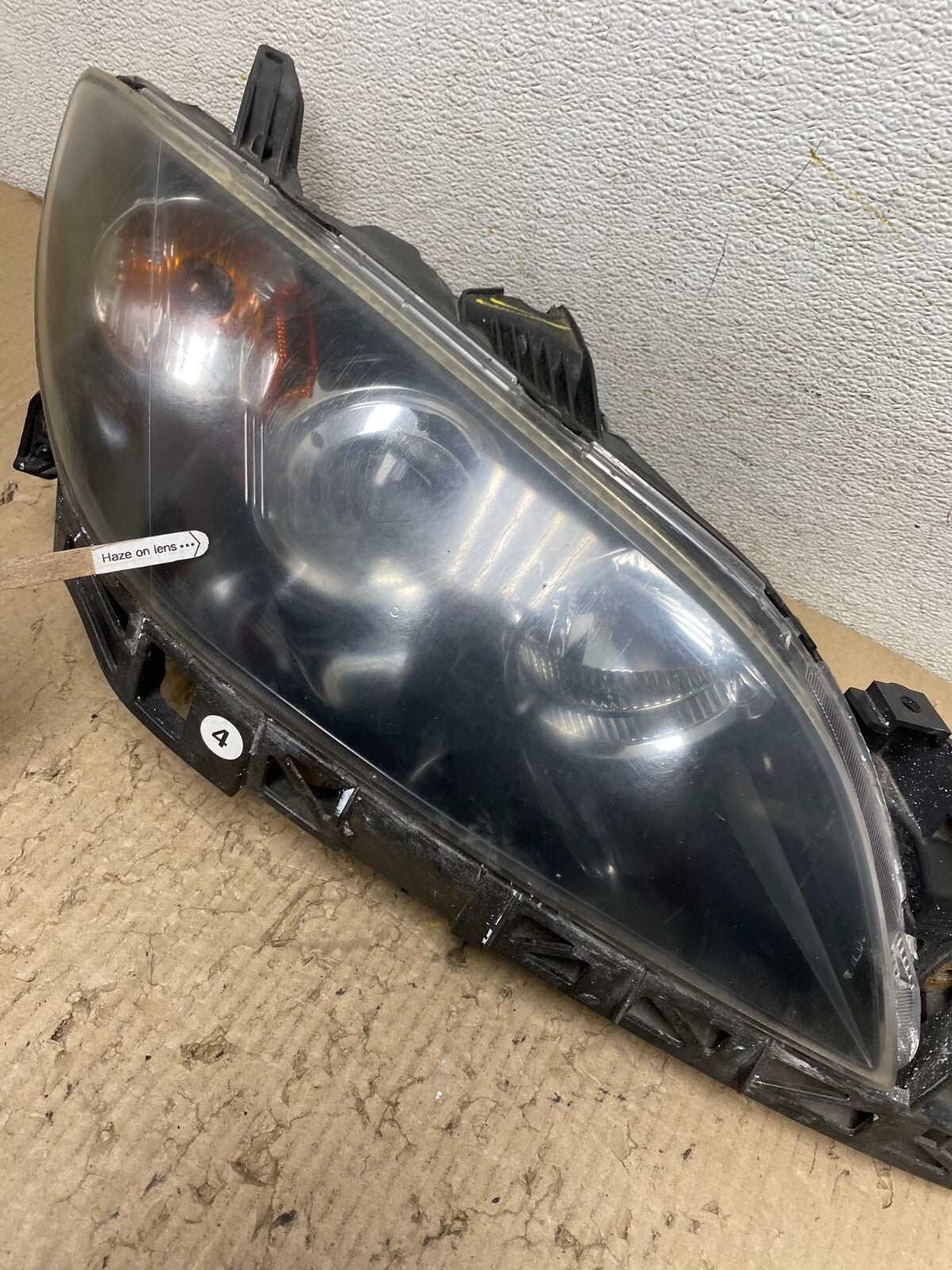 XENON 2004 to 2009 Mazda 3 Sedan Right Passenger Rh Side Headlight L6521 DW9