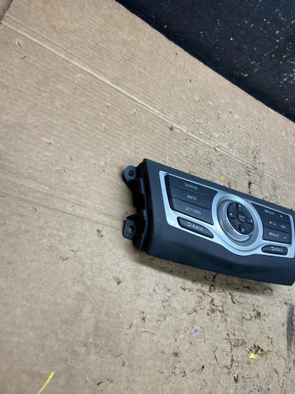 2009-2014 Nissan Murano AM FM Radio CD Control Panel X1125 DG1