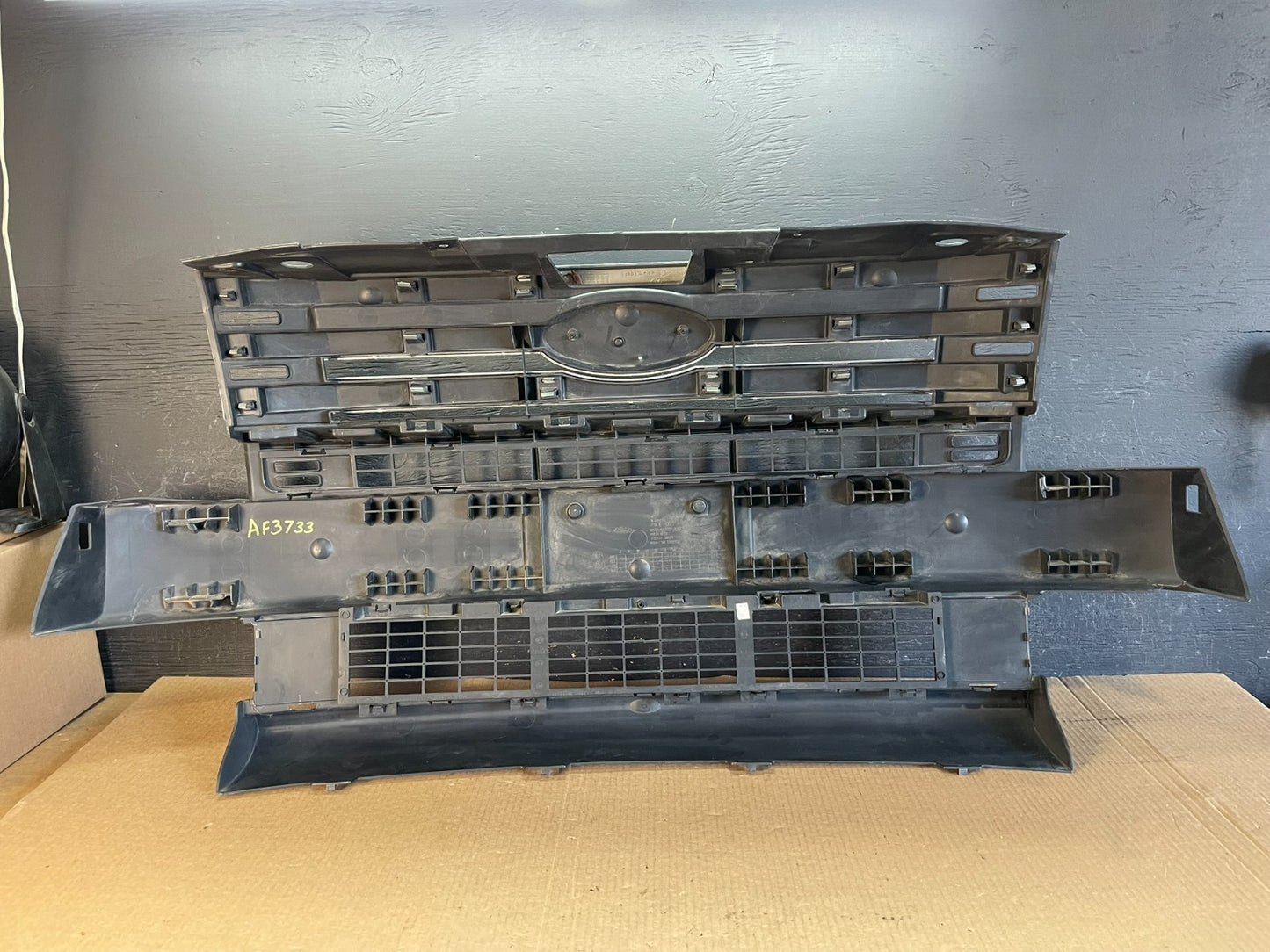 2009 2010 2011 Ford Flex Front Upper Chrome Grille Grill AF3733 DG3