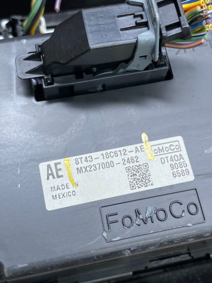 2007 - 2010 Ford Edge Heater Climate Control Radio Control Dash Bezel T4569 DG6