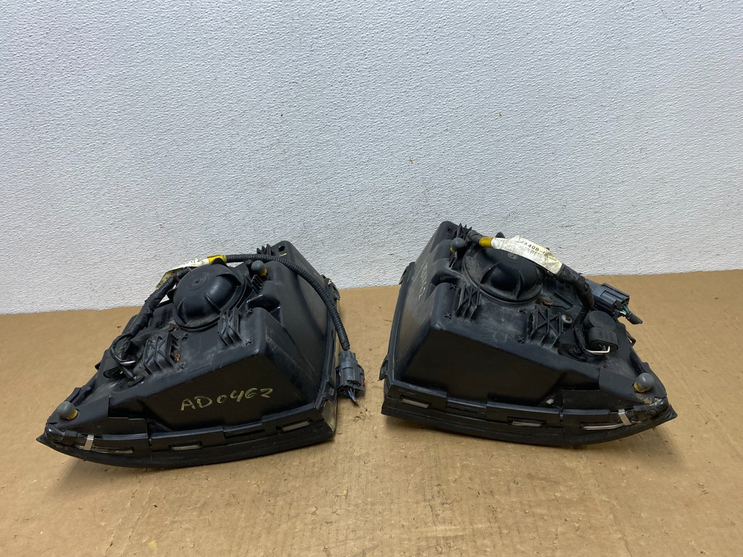 2002-2005 Mercury Mountaineer Left+Right Side Halogen Headlights AD0462 DW13