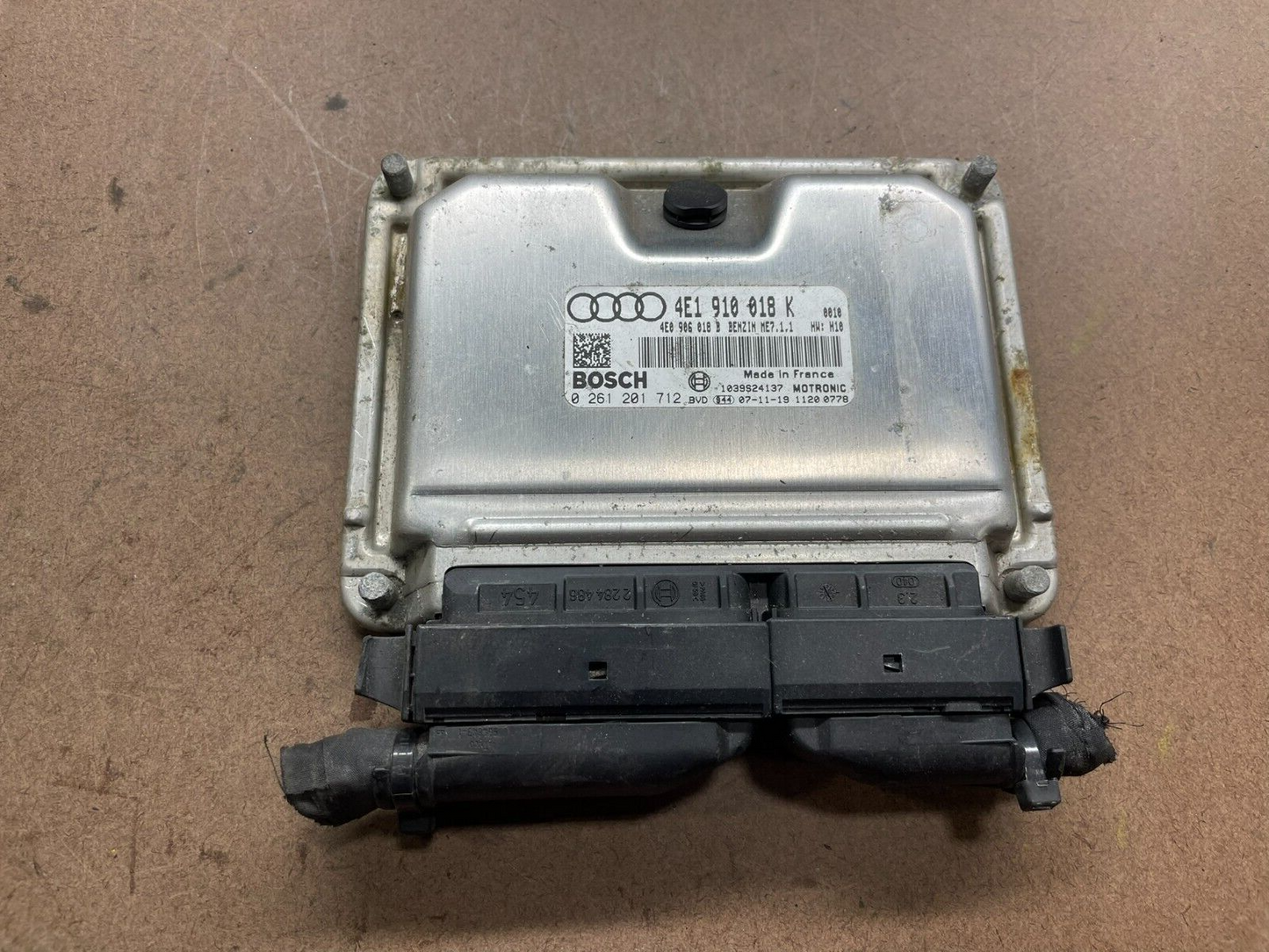 Volkswagen Audi PCM ECM ECU 4E1910018K H40760