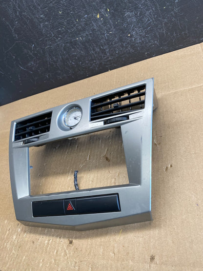2007 2010 Chrysler Sebring Center Dash Radio Clock Bezel Trim Panel Oe AC6337 DG4