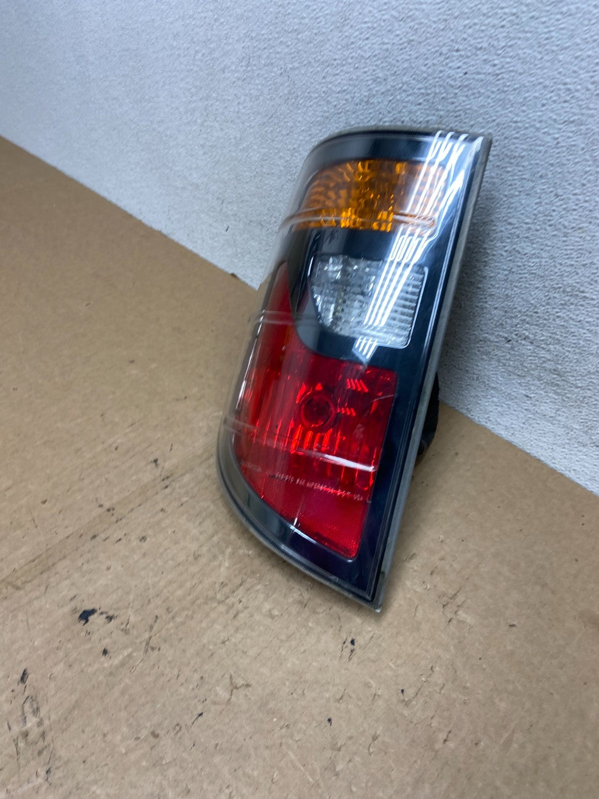 2006 to 2008 Honda Ridgeline Left Driver Side Tail Light AF9724 DW1