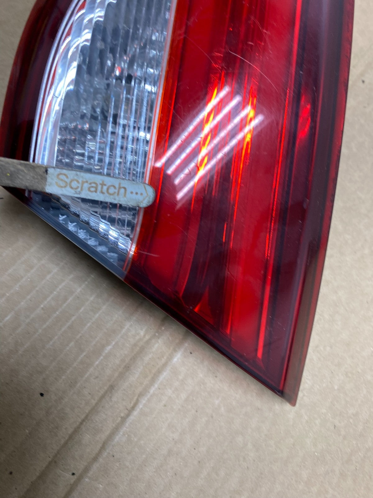 2015 to 2017 Chrysler 200 Sedan Right Passenger Inner Tail Light V0945 DW3