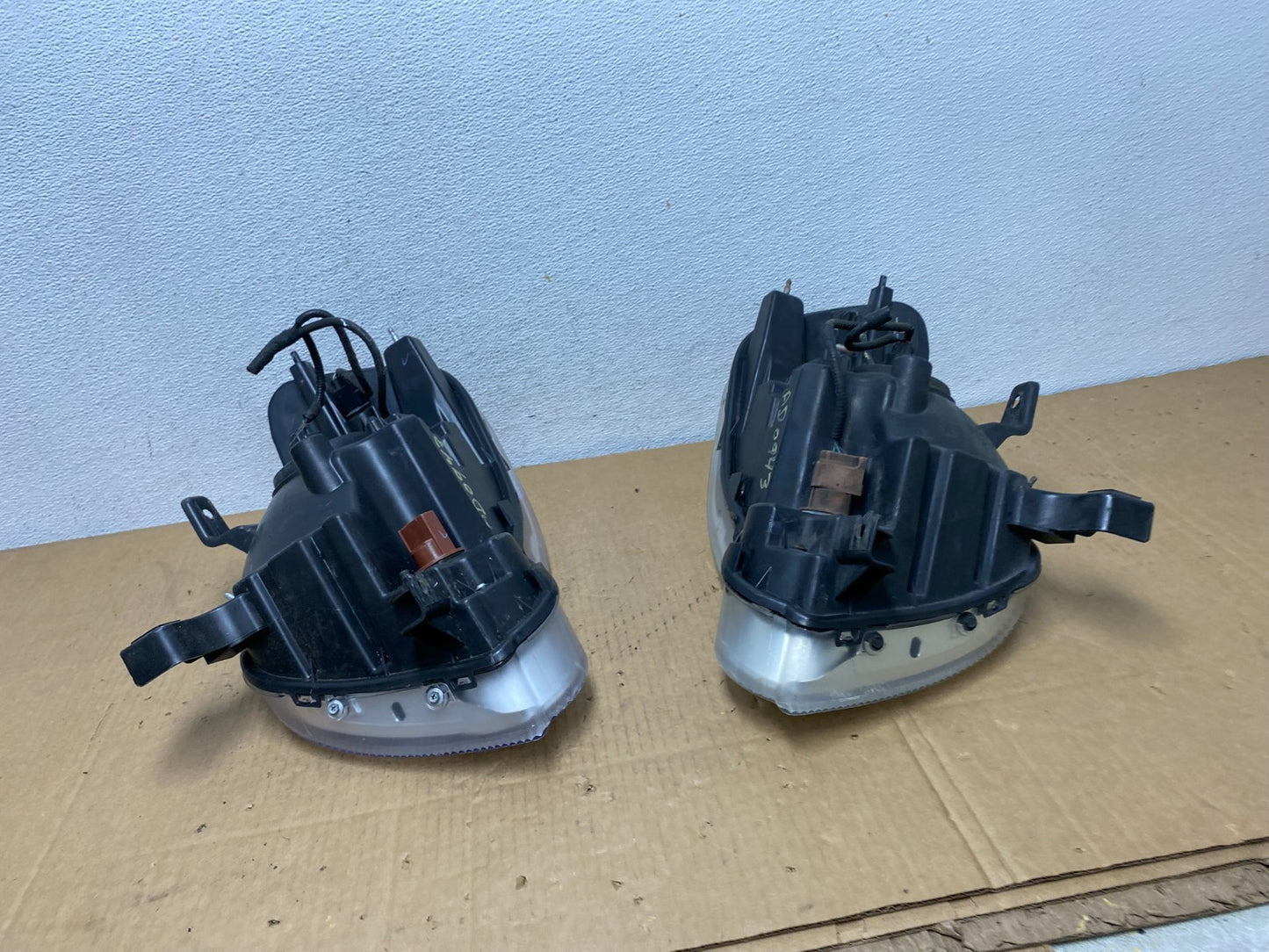 2006 2007 2008 2009 2010 Ford Explorer Left+Right Set Headlights AD0943 DW10