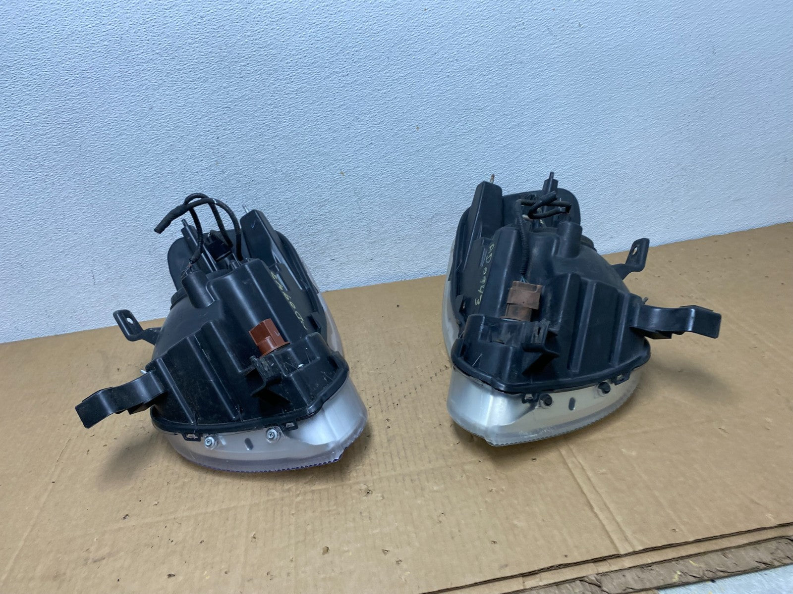 2006 2007 2008 2009 2010 Ford Explorer Left+Right Set Headlights AD0943 DW10
