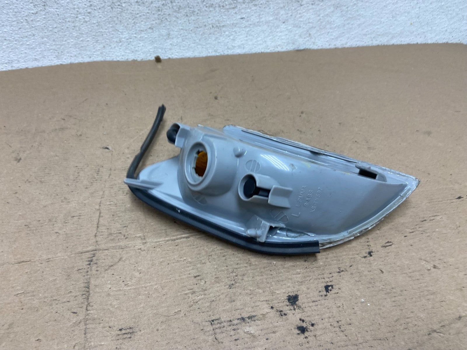 1998 to 2000 Lexus LS400 Left Driver LH Side Headlight Turn Signal AF4612 DW7