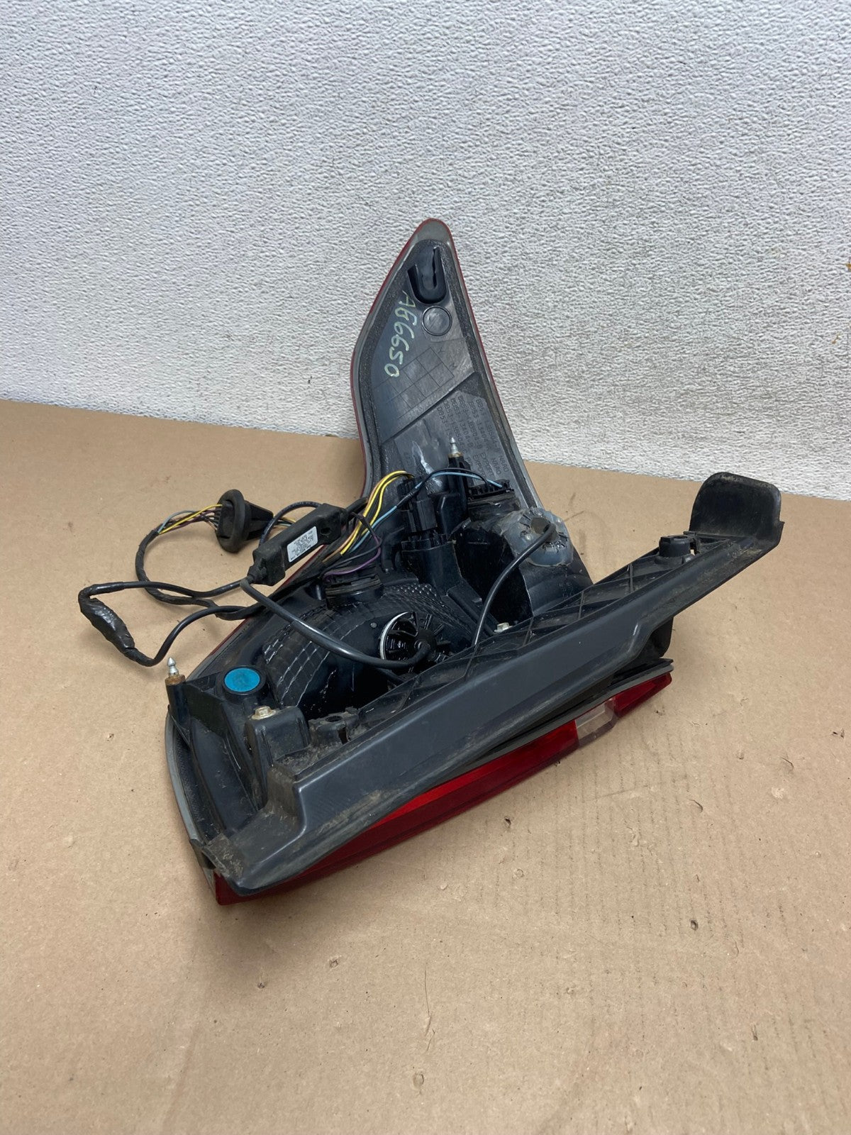 2011 2012 2013 2014 2015 Ford Explorer Right Passenger RH Tail light AG6650 LK5