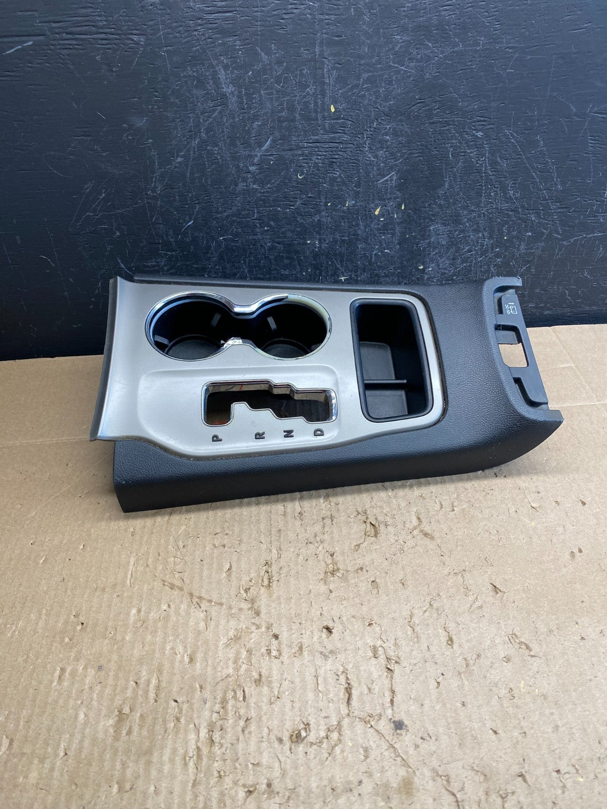 2011 to 2013 Jeep Grand Cherokee Center Console Shifter Cup Holder AC9161 DG1