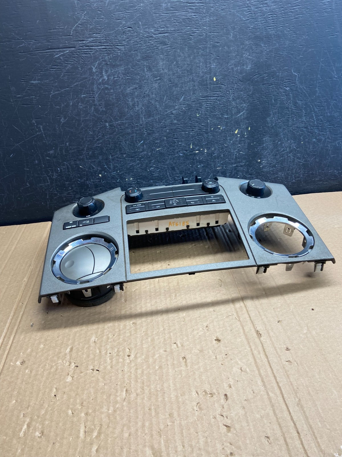 2008-2010 Ford F250 F350 Radio Climate Control Radio Dash Bezel Panel AF6185 DG3