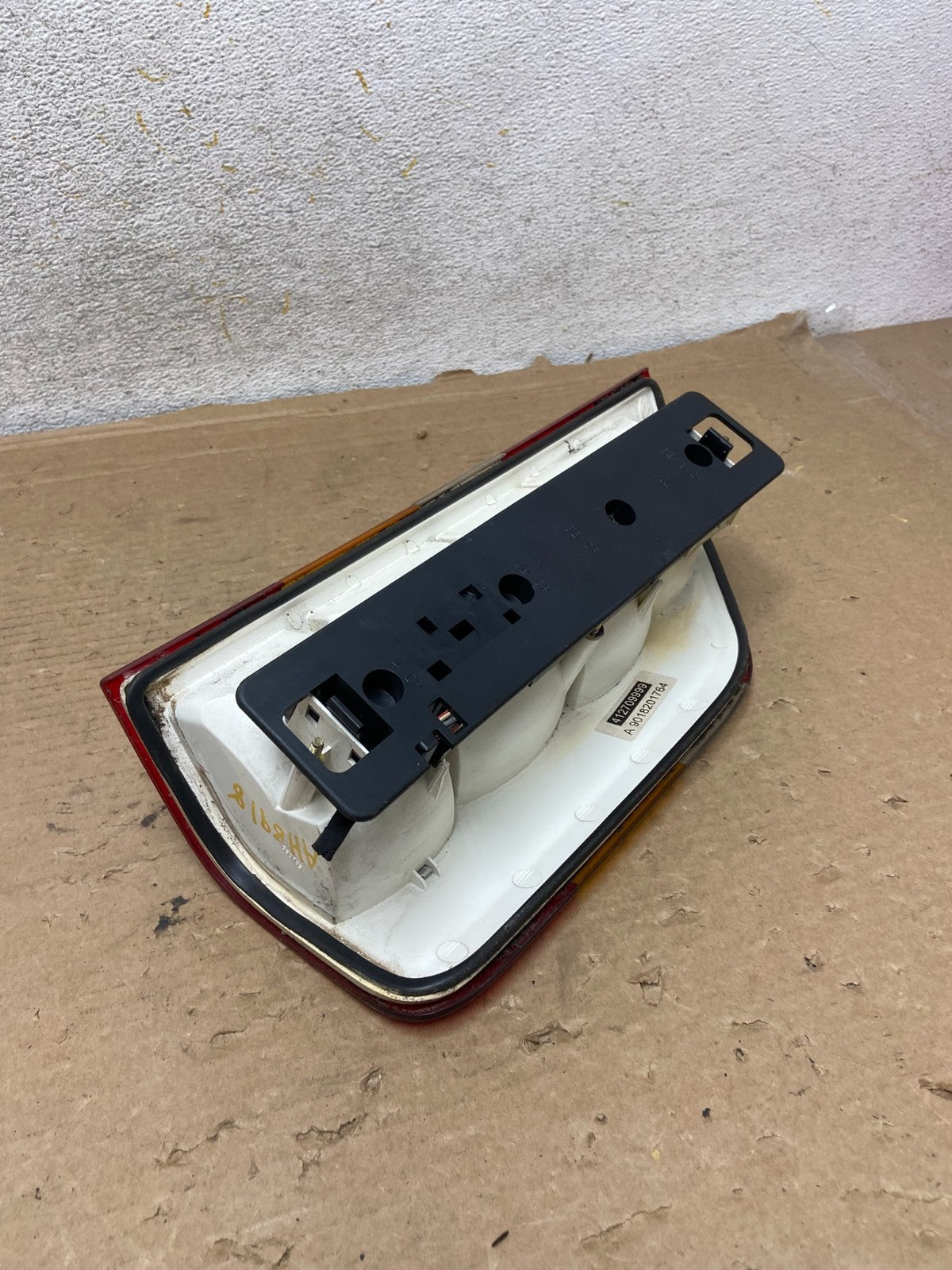 2002-2006 Mercedes Dodge Sprinter Left Driver Lh Tail Light ah8918 DG8