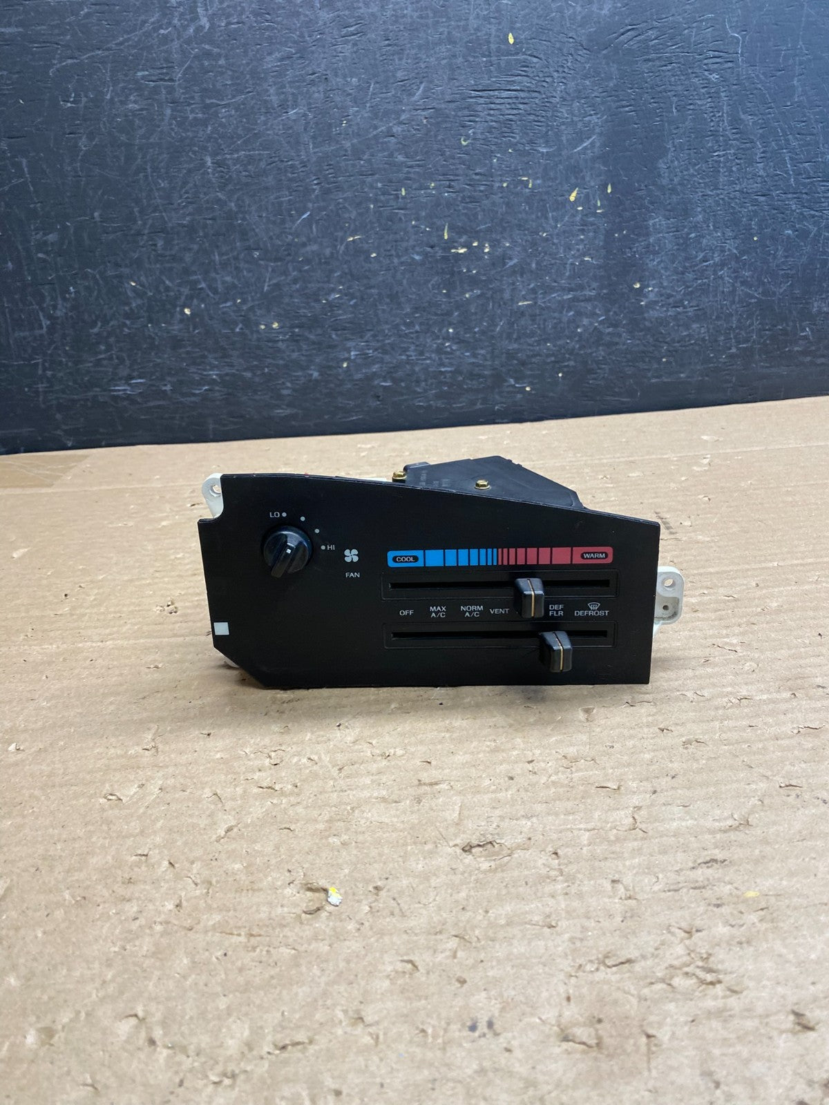 1992 to 1996 Ford Van Econoline E150 E250 A/C Heater Climate Control AG6472 DG0