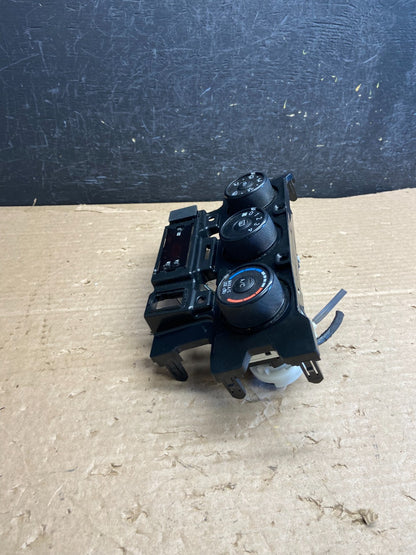 2009 to 2013 Toyota Corolla Matrix Climate Heater A/C AC Control Panel AF2690 DG2