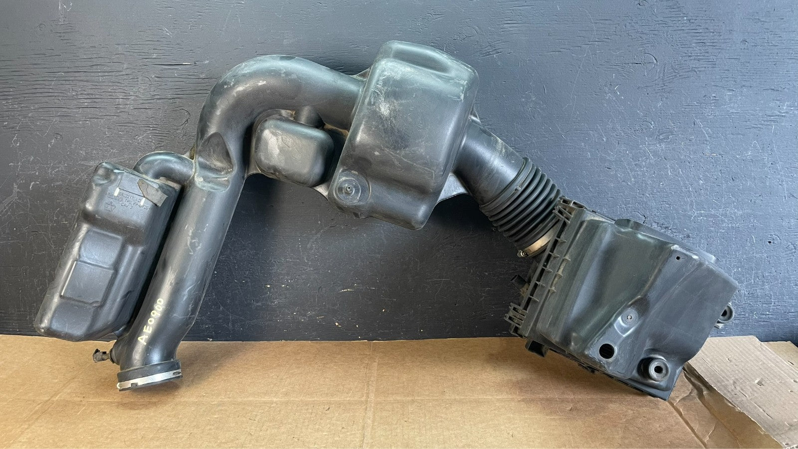 2011 - 2013 Dodge Durango 3.6L Resonator Air Intake Tube ae0900 DG5