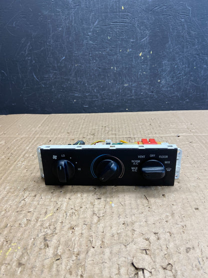 1998 to 2011 Ford Crown Victoria Marquis A/C Heater Climate Control ad1948 DG0