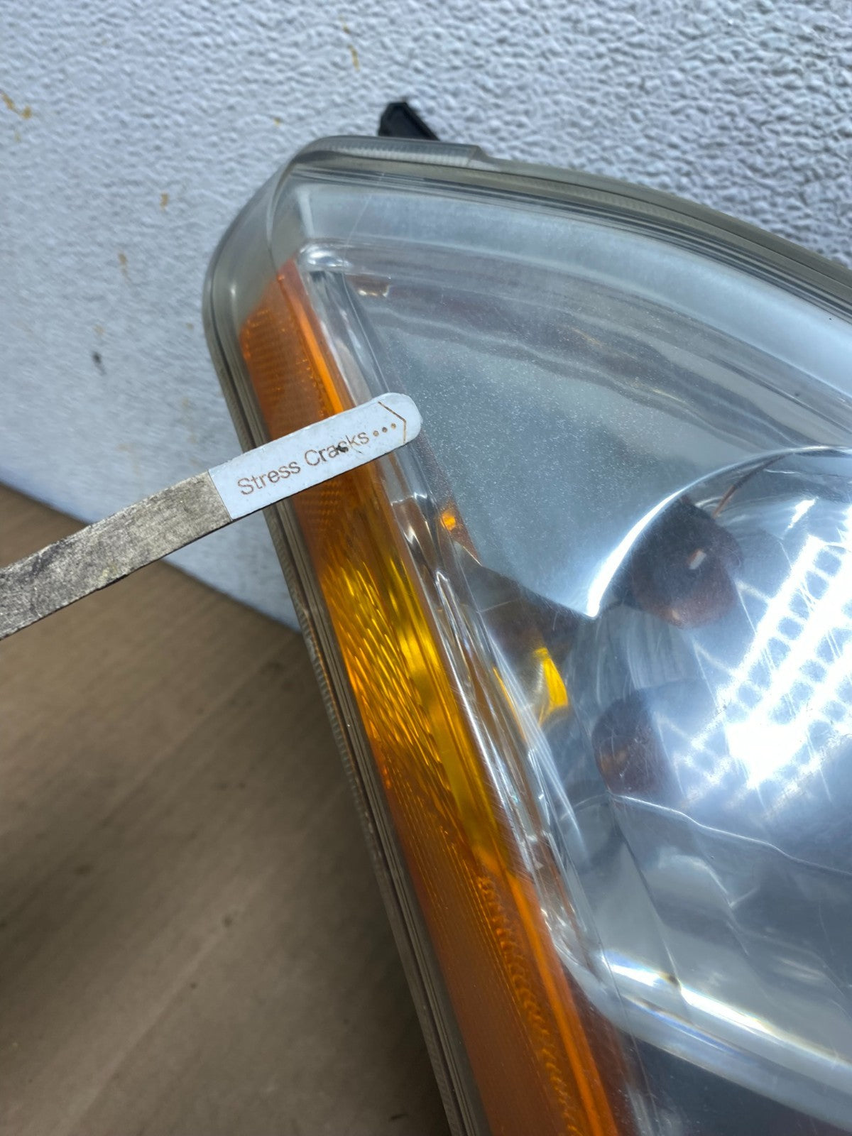 2009-2013 Nissan Rogue Right Passenger Xenon HID Headlight AI8752 DW4