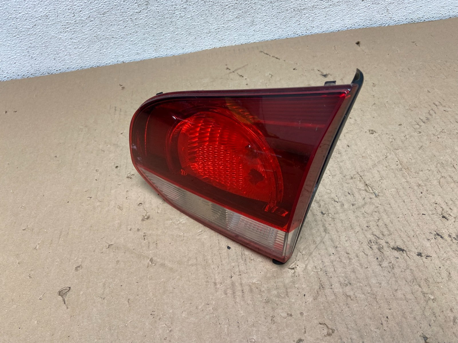 2010 to 2014 Volkswagen Golf GTI Right Inner Tail Light AF4262 DW1