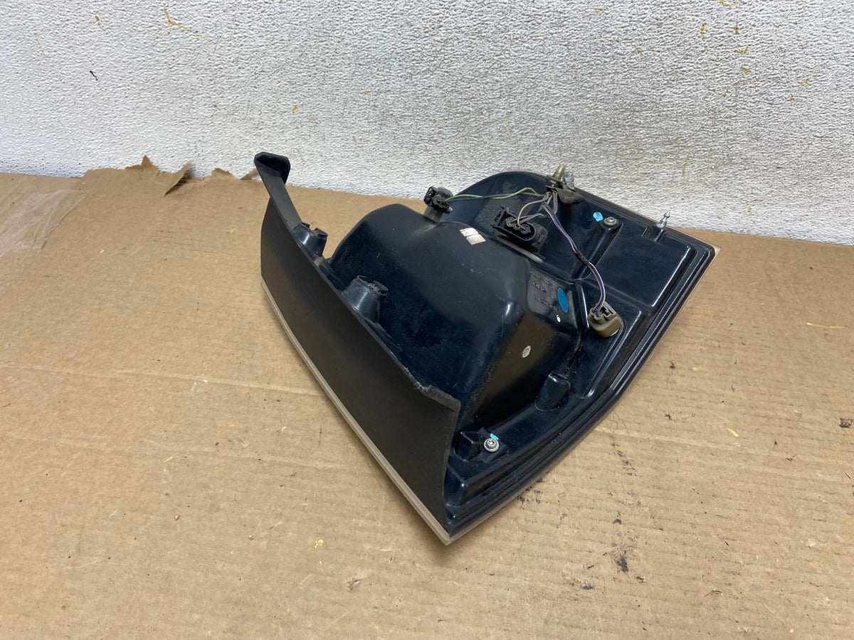 2007 to 2010 Ford Edge Tail light Left Driver Side AH4160 LK6