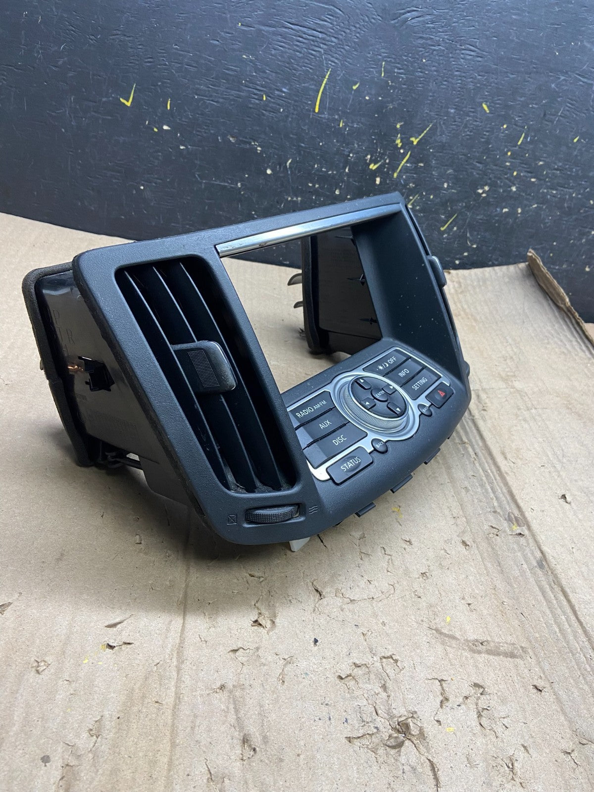 2008 - 2012 Infiniti G35 EX35 Radio Player Screen Panel Bezel X1905 DG1