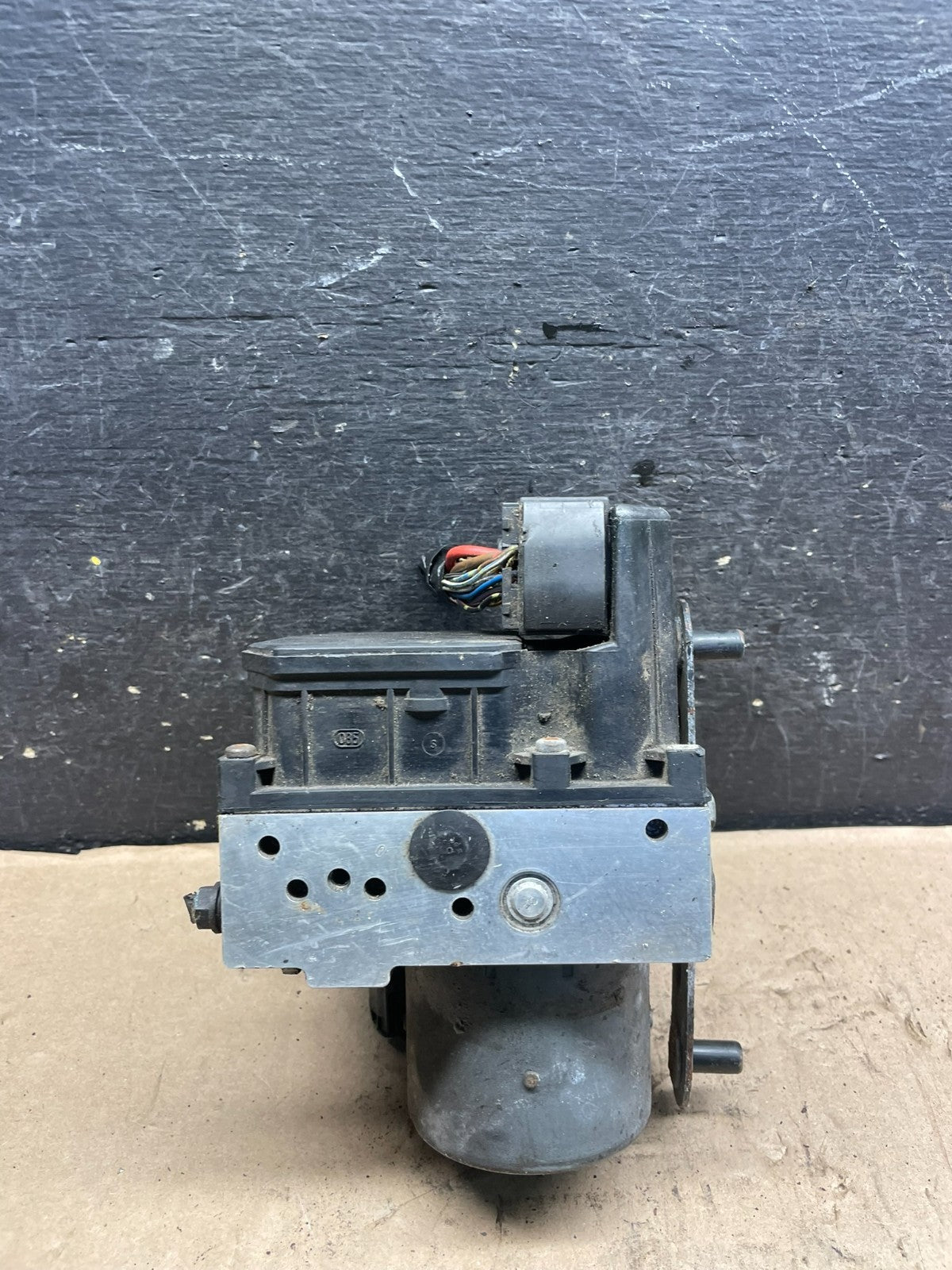 2003 - 2005 Land Rover Range Rover ABS Anti Lock Brake Pump Module S8259 DG3