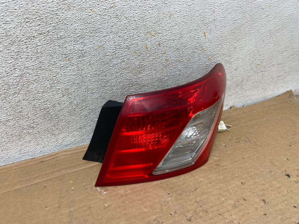 2007 - 2009 Lexus ES350 Right Passenger Side Tail Light AH8516 LK1