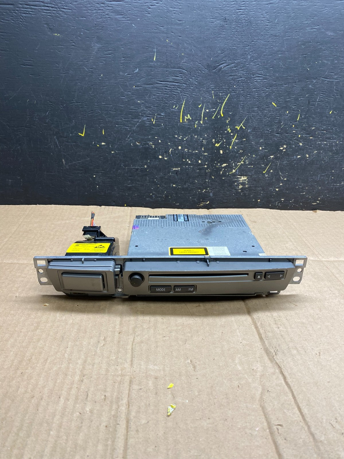 2006-2008 BMW 750i 750Li E65 AM/FM Radio CD Player AA4611 DG0