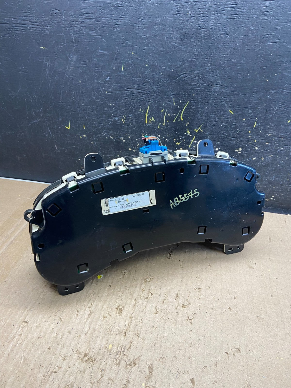 2002 to 2005 Chevrolet Trailblazer Speedometer Cluster Gauge OEM  ab5575 DG3