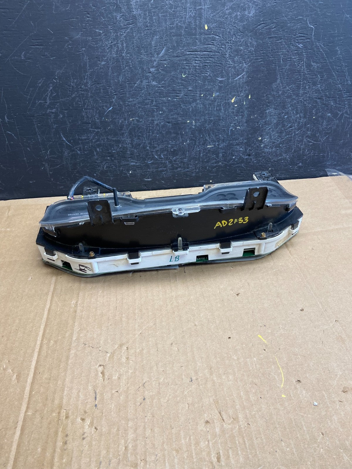 2004 2005 Ford Explorer Speedometer Cluster Gauge AD2153 DG4