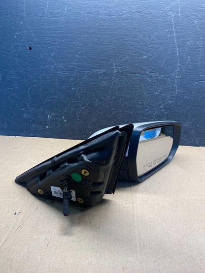 2016 to 2018 Chevrolet Malibu Right Passenger Turn Signal Door Mirror AE7689 DW9
