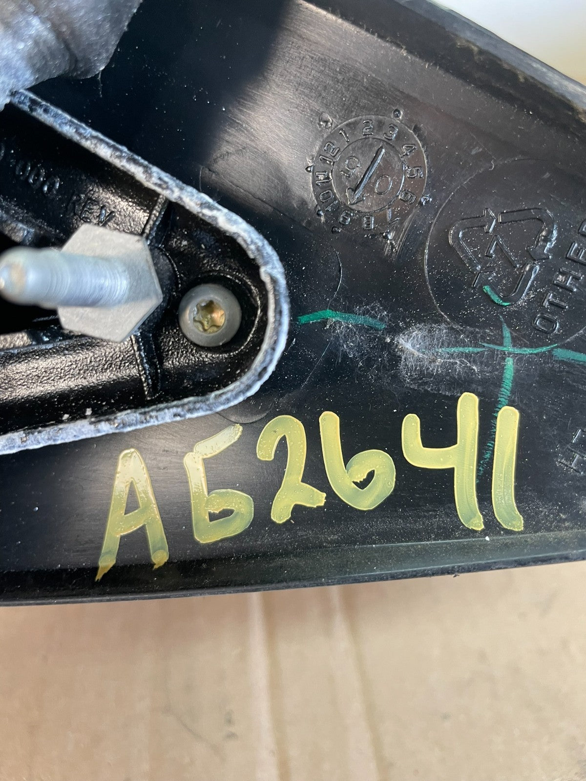 2003-2006 Cadillac Escalade Left Driver View Door Turn Signal Mirror AG2641 MS10