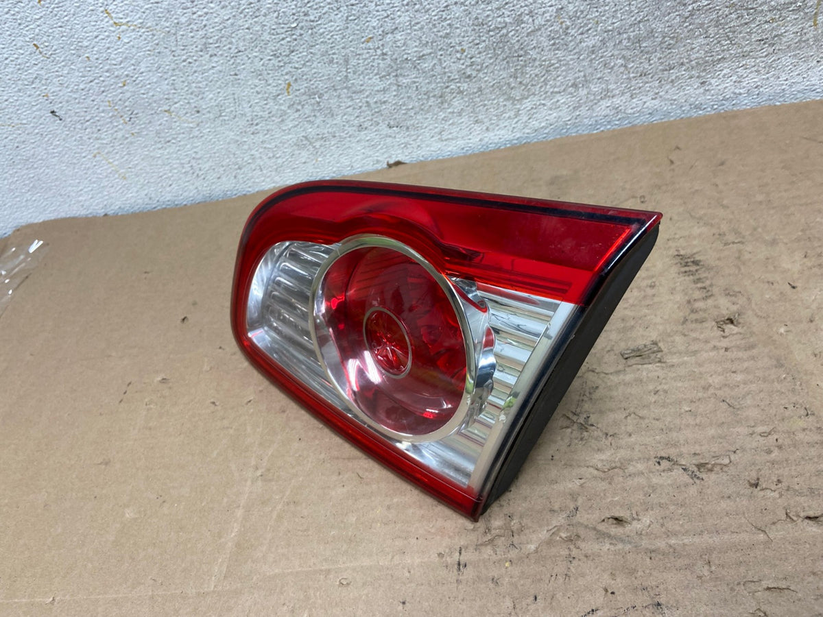 2010 2011 2012 Hyundai Santa Fe Right Passenger RH Tail Light Inner AI09791