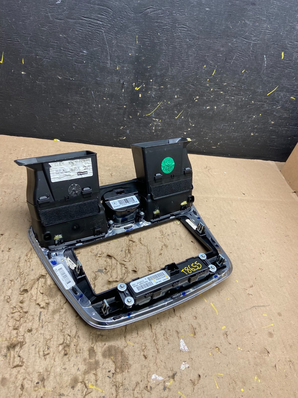 2011 - 2014 Chrysler 200 Dash Radio Bezel Trim Clock Hazard Bezel t8655 DG5