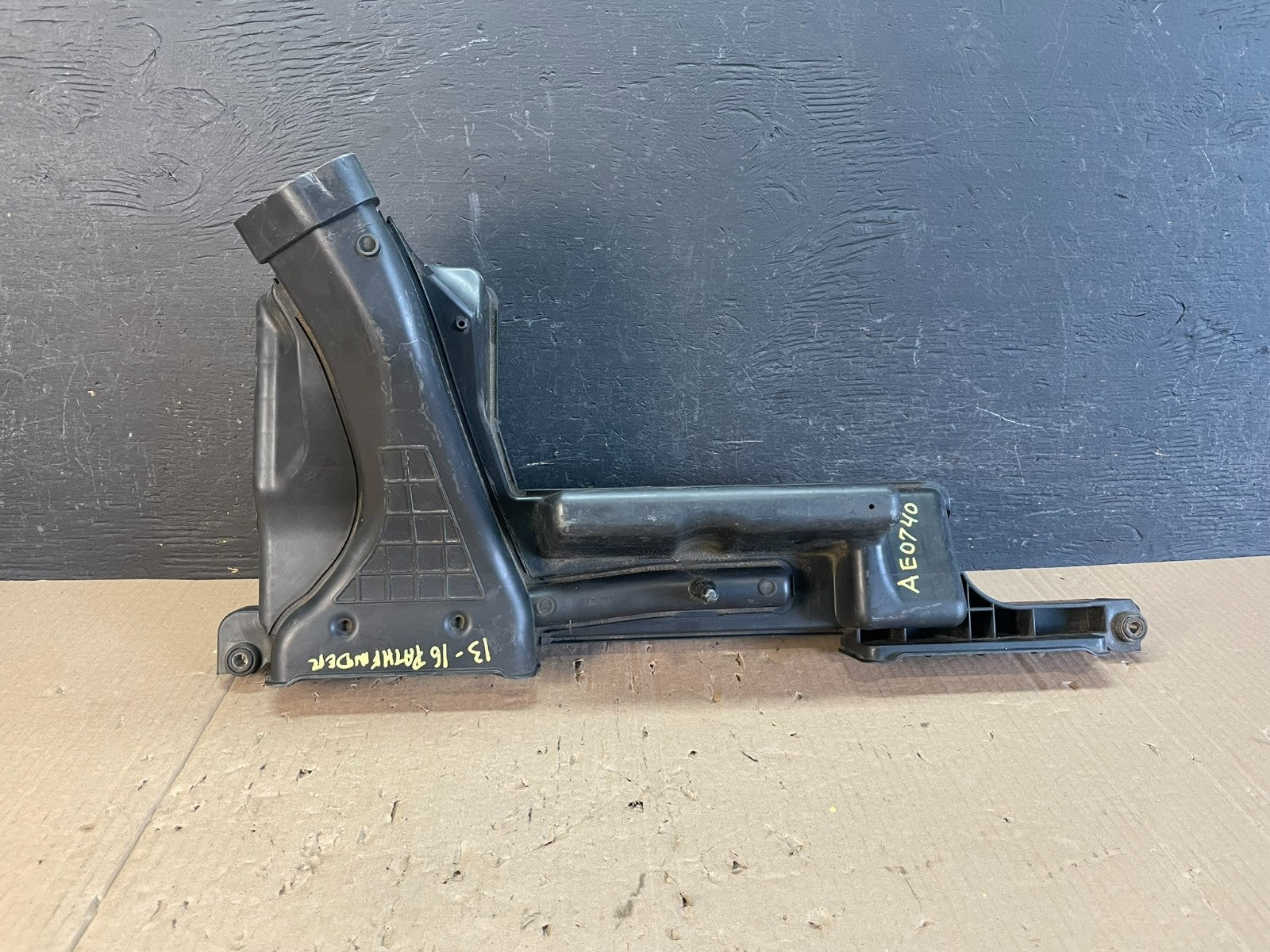 2013-2016 Nissan Pathfinder Upper Air Intake Duct AE0740 DG5