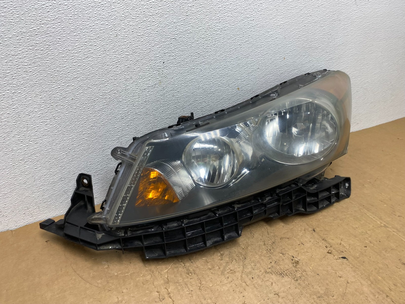 2008 to 2012 Honda Accord Sedan Headlight Left Driver Lh Side AD0631 DW2