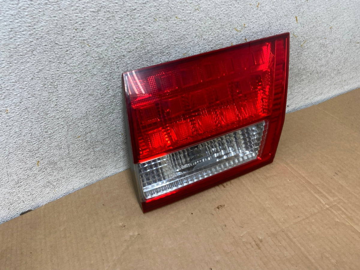 2005 2006 2007 Honda Odyssey Inner Right Passenger RH Tail Light AI6902 LK2