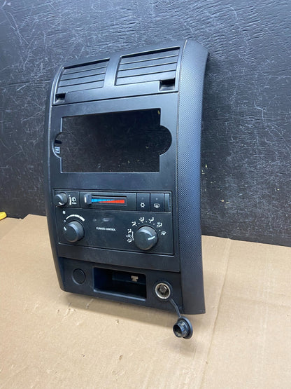 2005-2009 Dodge Durango Heat AC Climate Temp Control Radio Bezel ai3181 DG2