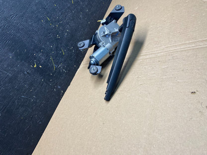2014-2015 Kia Sorento Rear Glass Windshield Wiper Motor V5267 DG2
