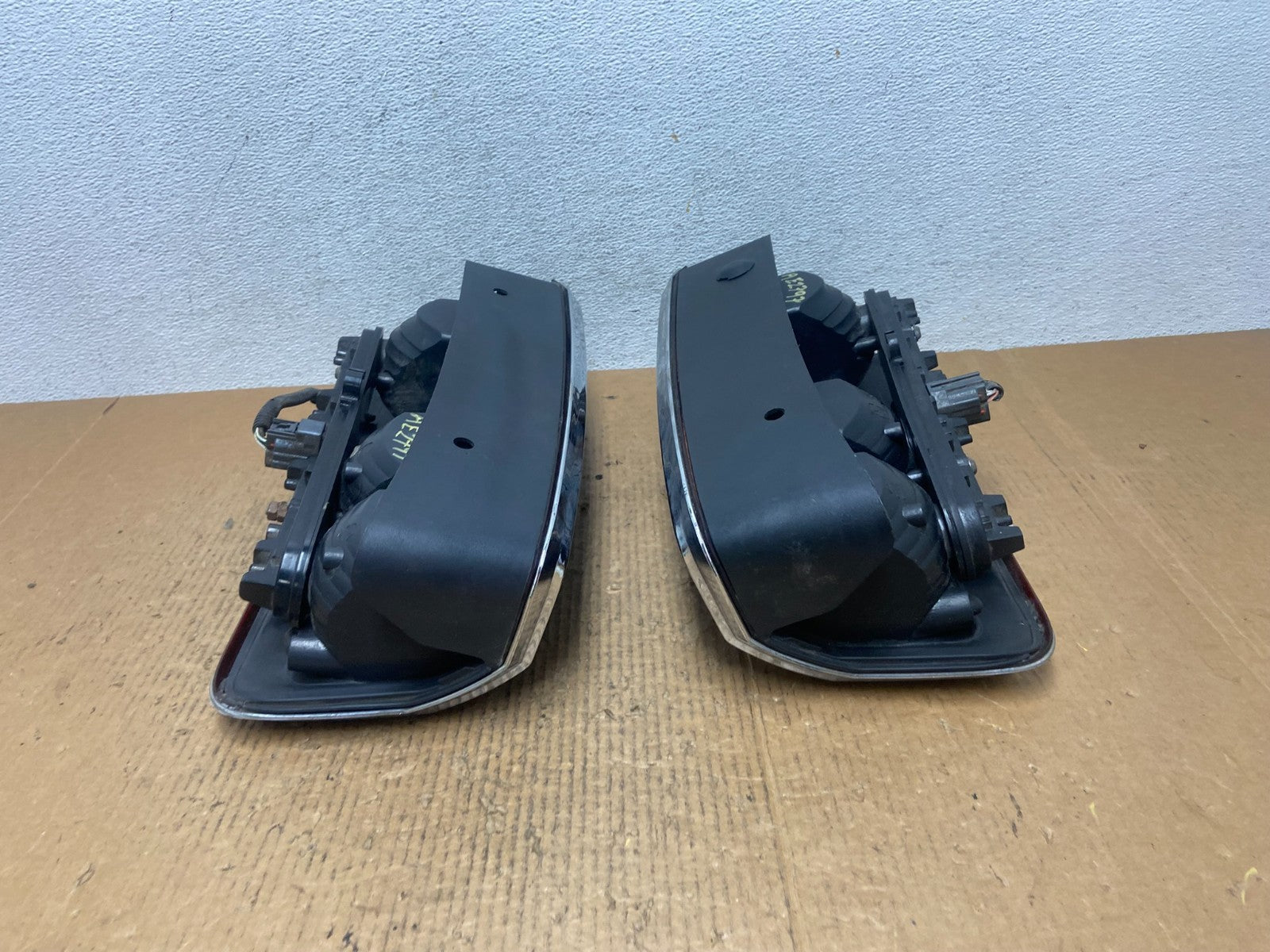 2007 - 2011 Dodge Nitro Left+Right Side Tail Lights AE2797 DW11